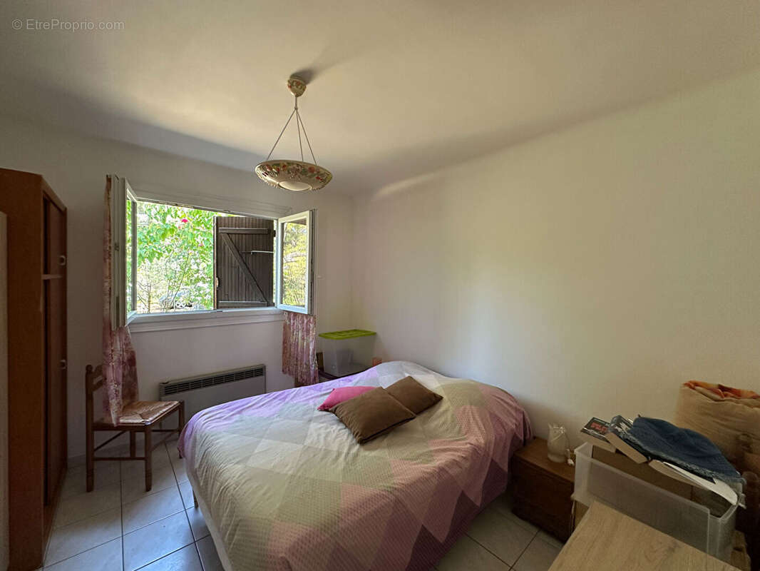 Maison à VILLEMOLAQUE