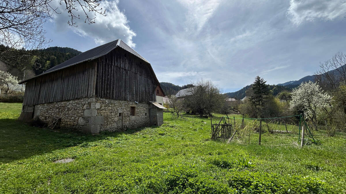 Grange a renover - saint pierre de chartreuse - photo 6