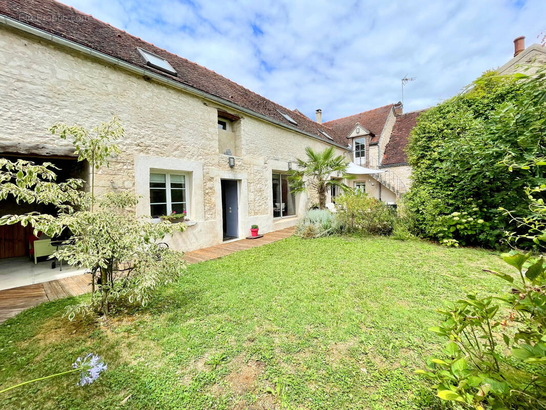 Maison à CHARMOY