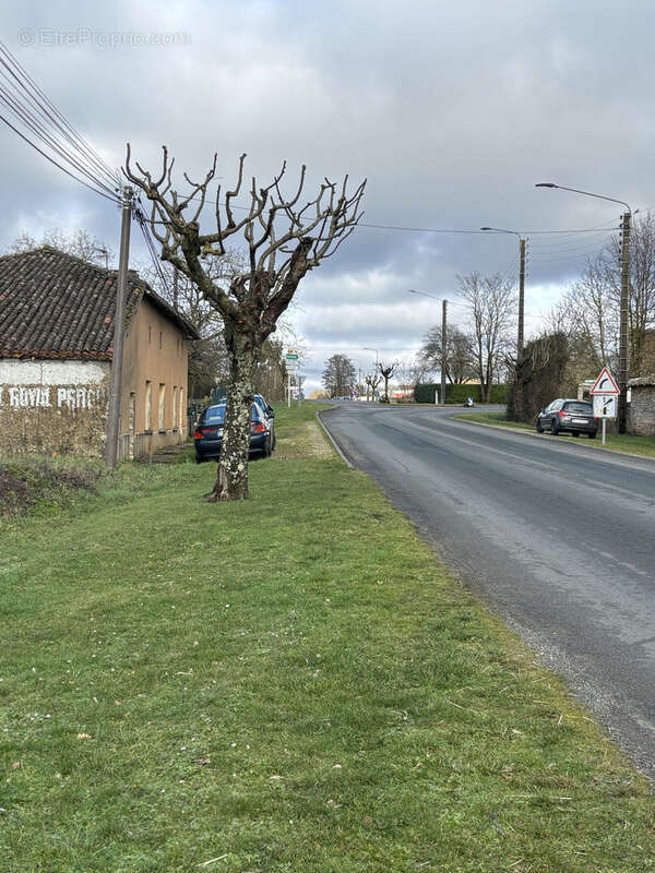 Terrain à CEAUX-EN-COUHE