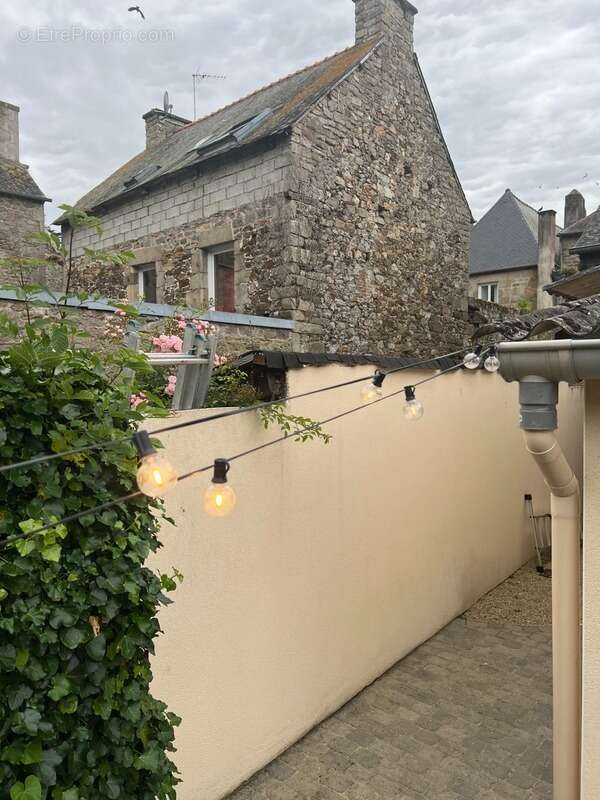 Appartement à JUGON-LES-LACS