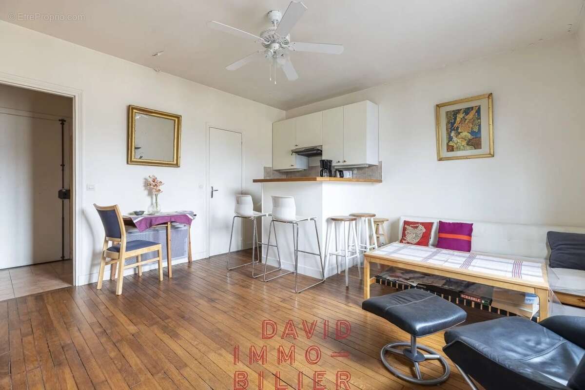 Appartement à PARIS-8E