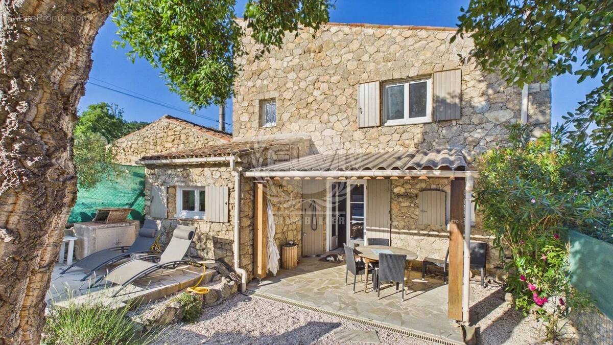 Appartement à PLAN-DE-LA-TOUR