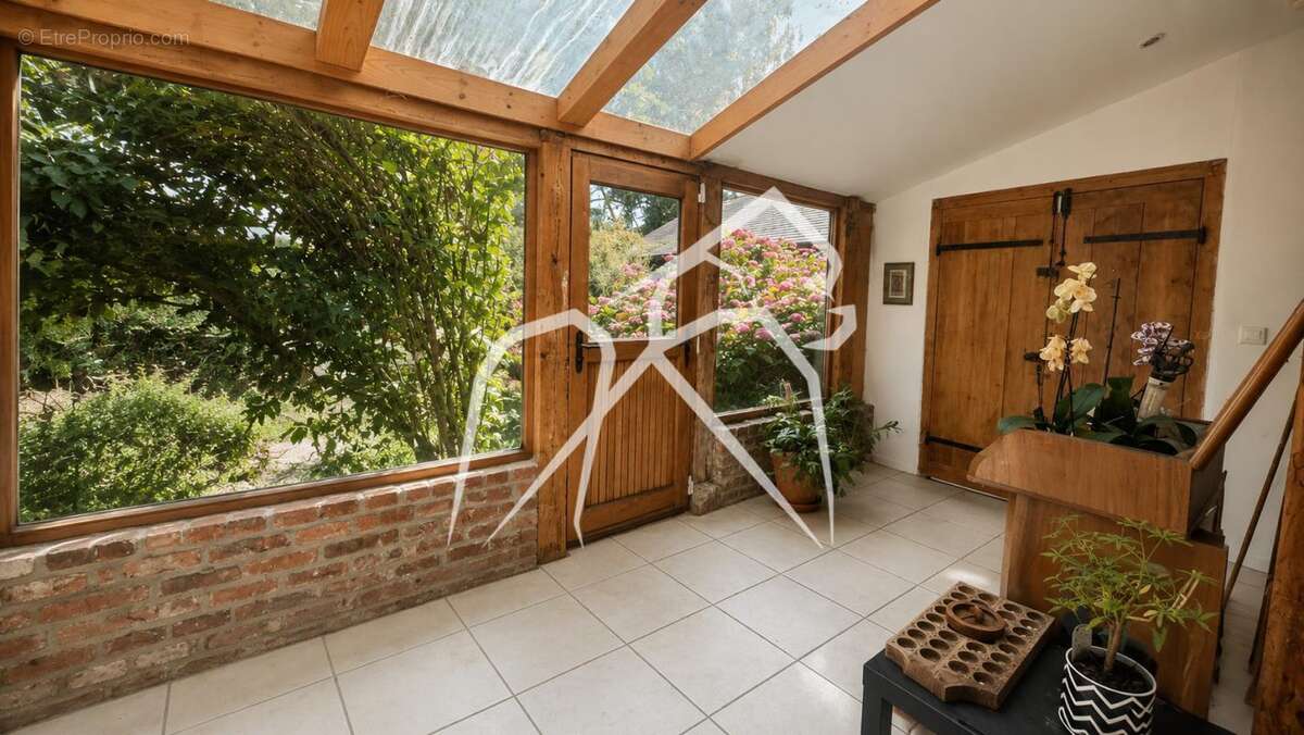 Demeure de charme 10 pièces  Clères  250 m² + Grenier à foin aménageable de 50 m² - photo 6