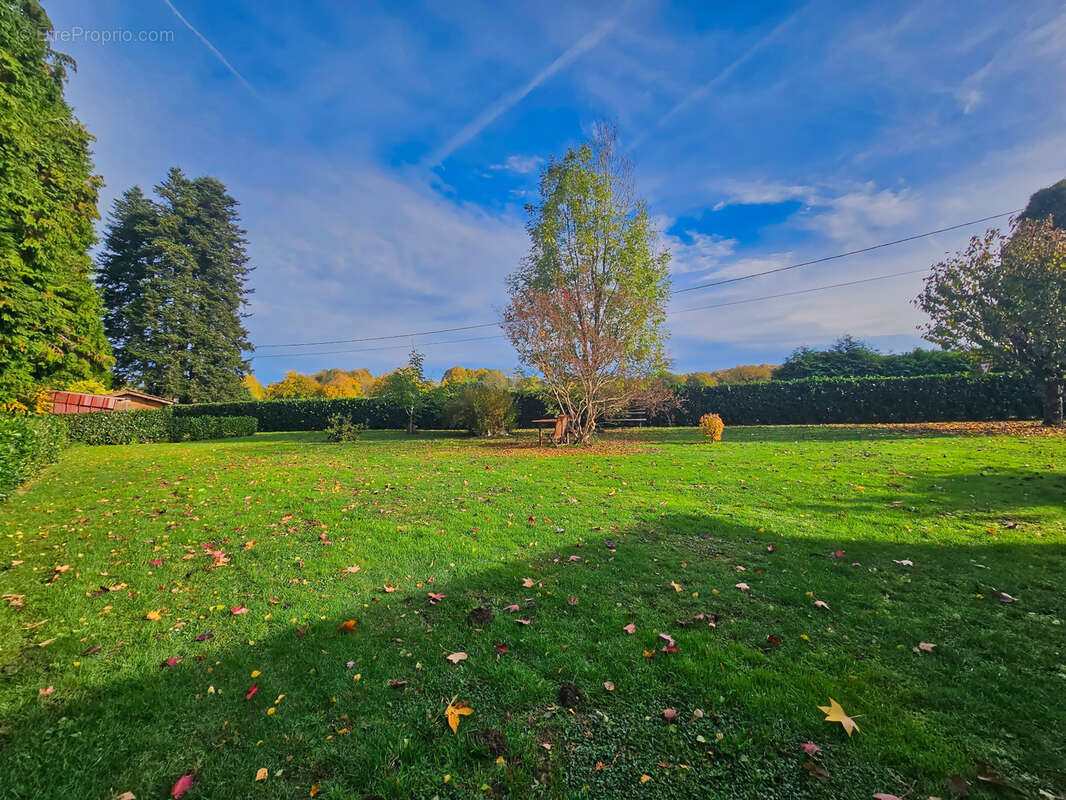 Maison à BONNAC-LA-COTE