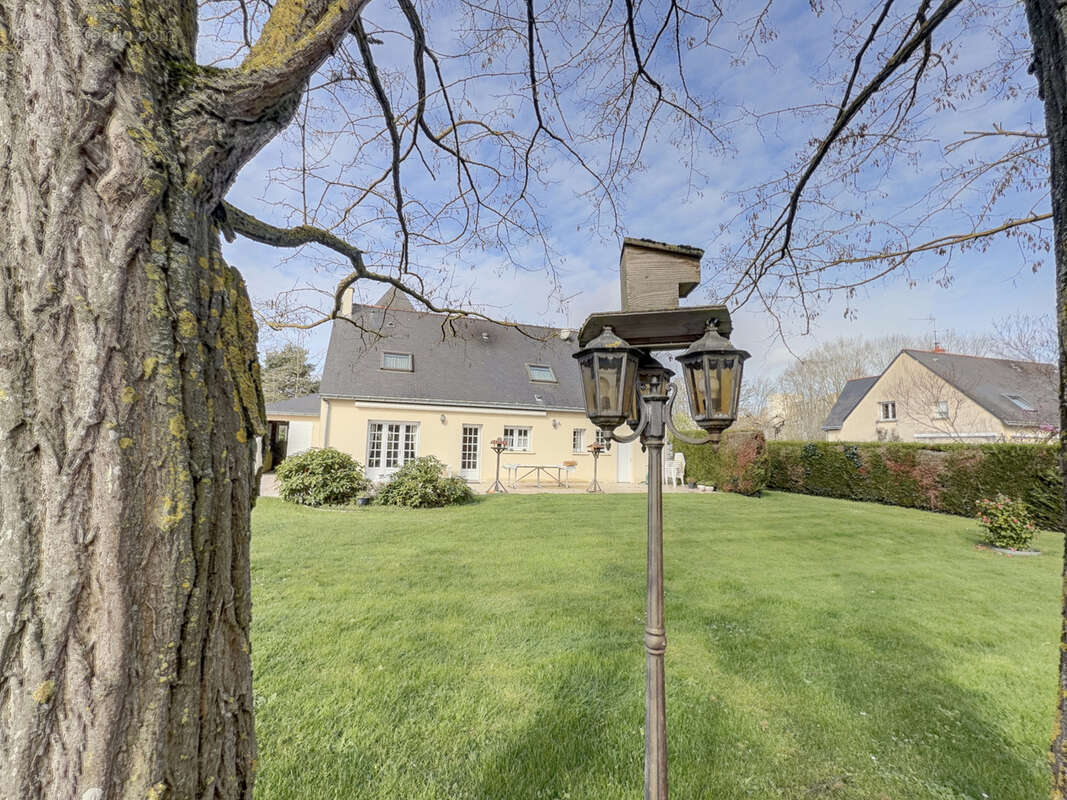 Maison à SAINT-BARTHELEMY-D'ANJOU