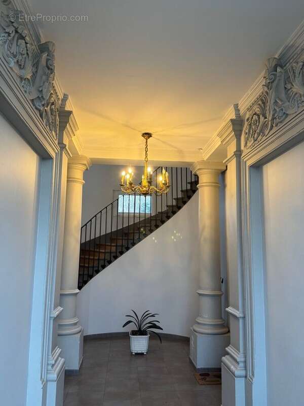 Appartement à VAILLY-SUR-AISNE