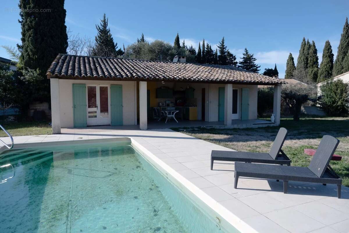 Maison à FONTVIEILLE