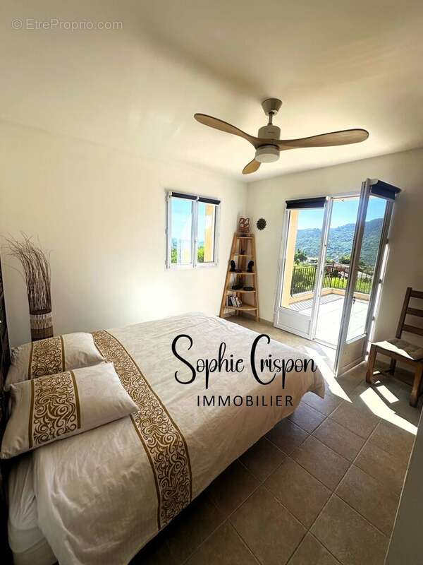 Maison à LES ADRETS-DE-L&#039;ESTEREL