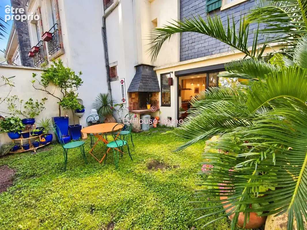 Maison 6 pièces 245 m² à vendre à Oloron-Sainte-Marie (64400) - photo 5