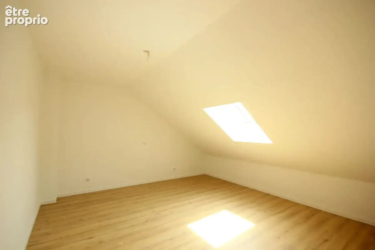 Maison Coignieres 5 pièce(s) 90 m2 - photo 5