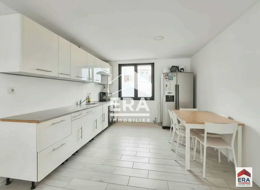 Maison semi plein pied - 175 m² - Jardin - Garage double - Lys-Lez-Lannoy - photo 4