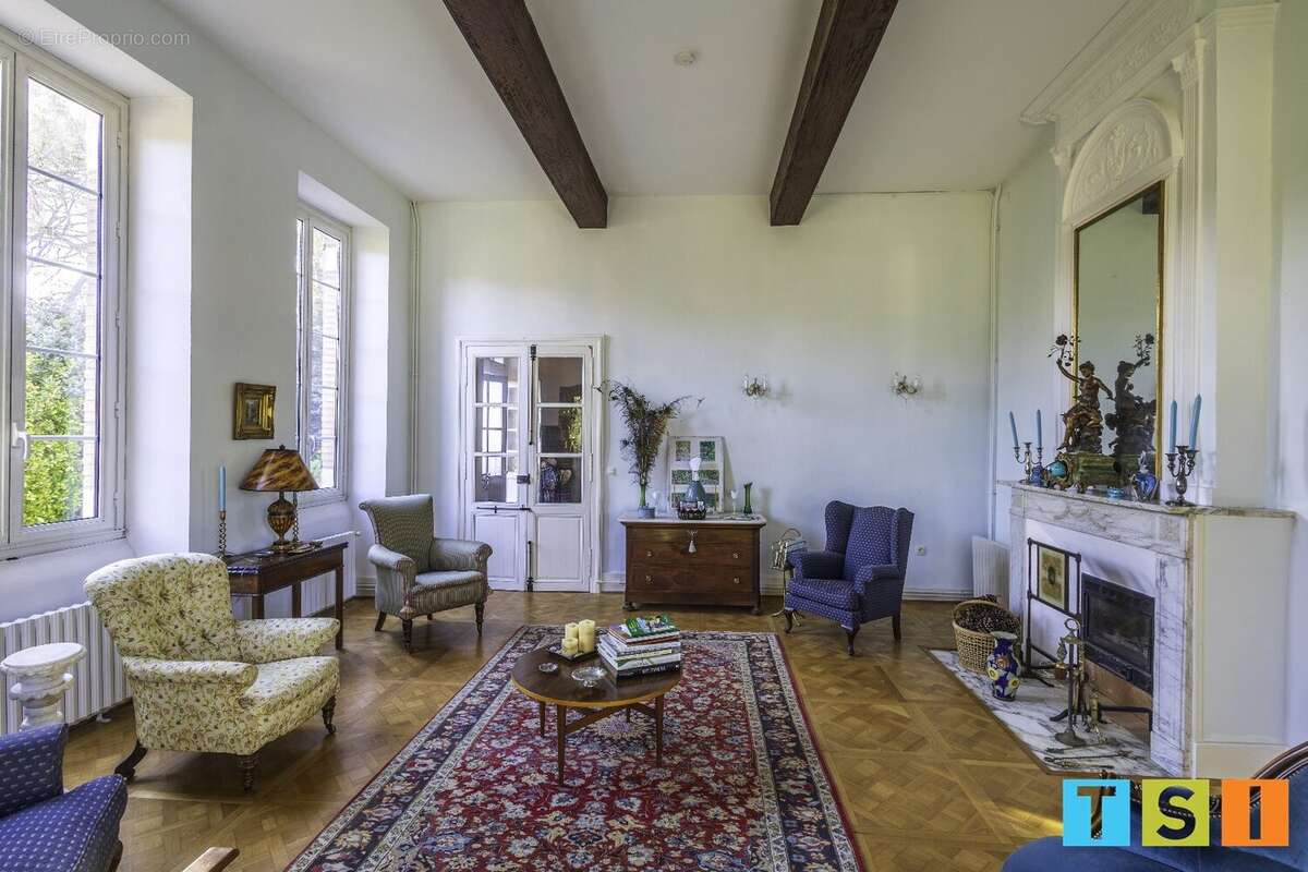 Maison à MONTESQUIEU-VOLVESTRE