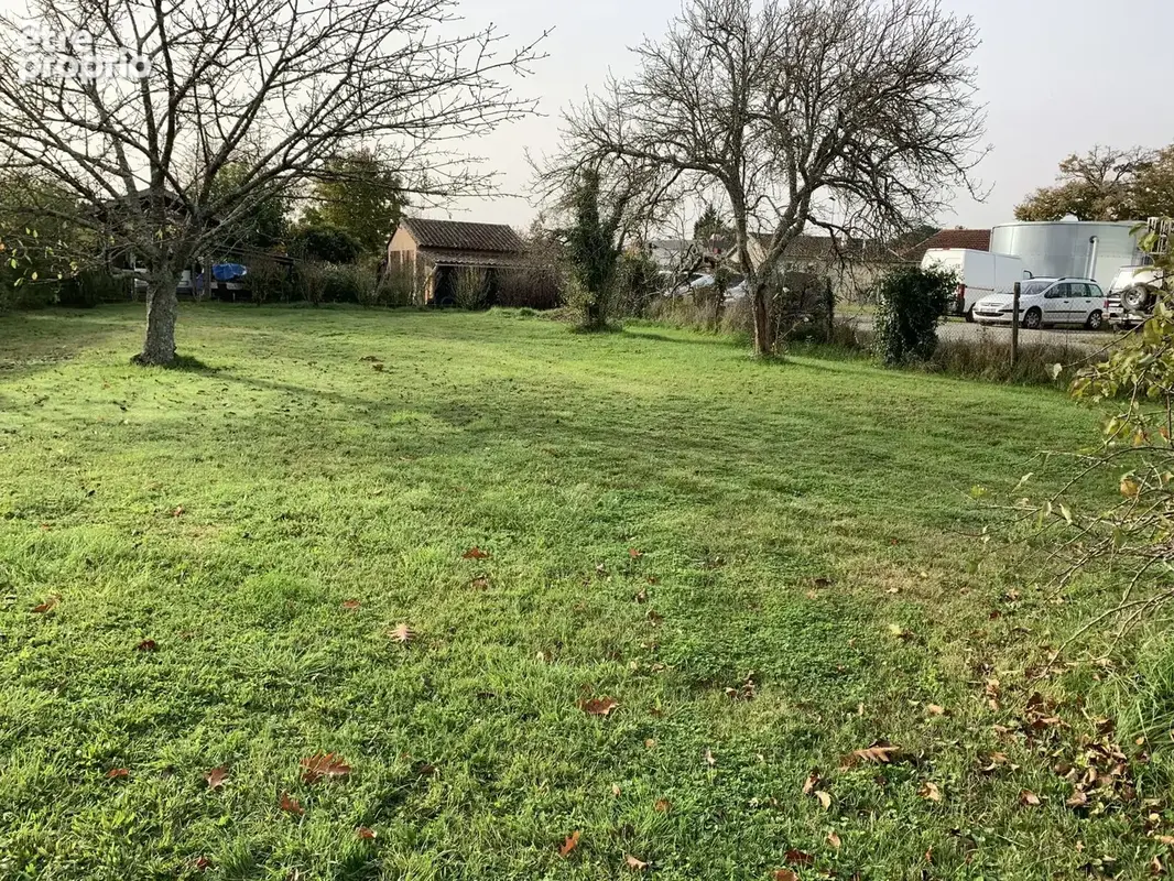 Terrain à LE TAILLAN-MEDOC