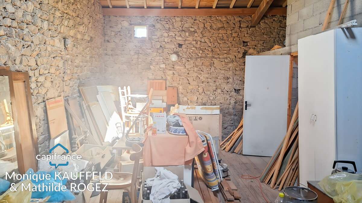 Maison à vendre 4 pièces OLLIERGUES (63) avec jardin, grange et cave - photo 16