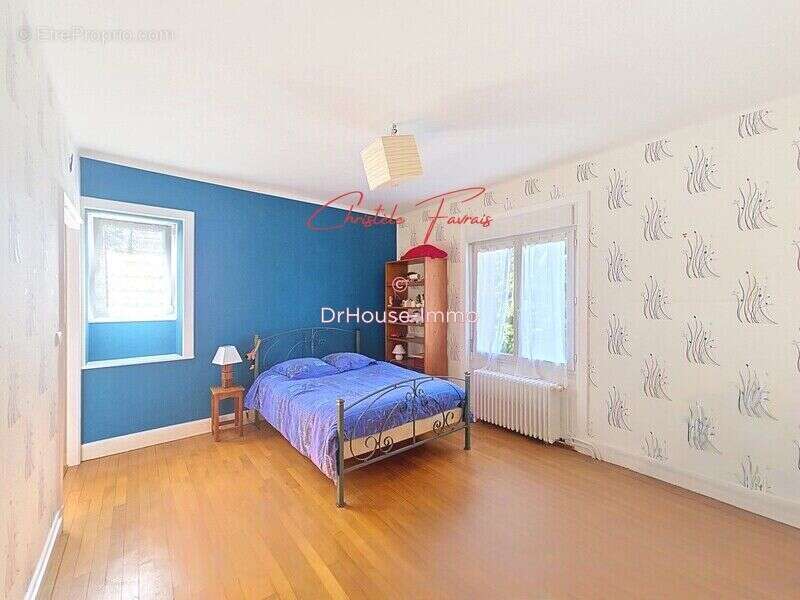 Maison 267 m² à Fougeres  - photo 9
