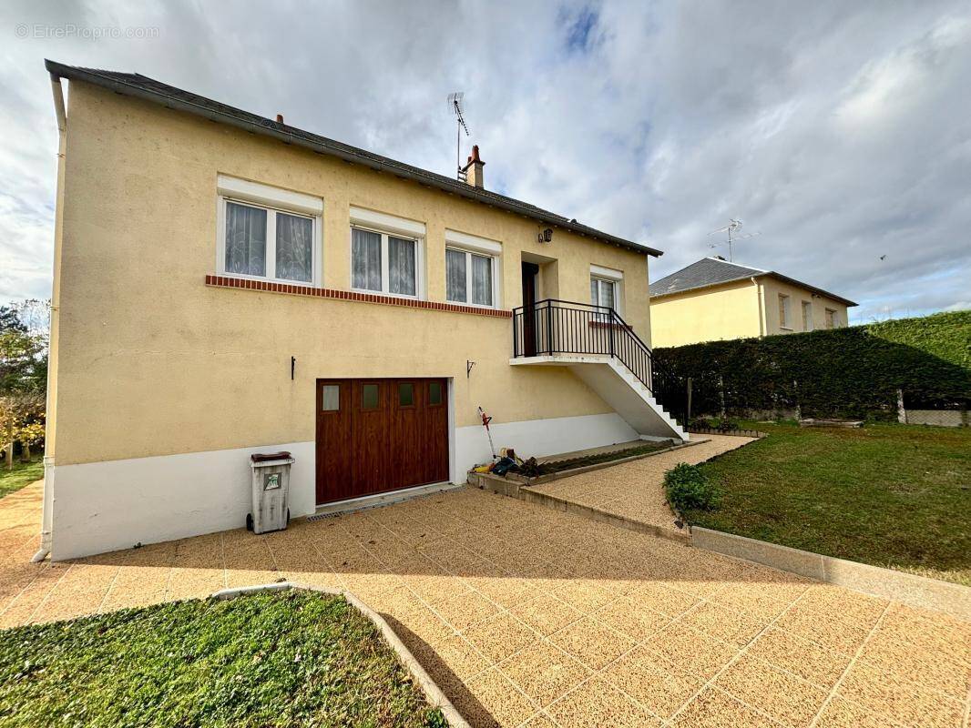 Maison à SELLES-SUR-CHER