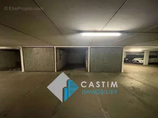 Parking à PARIS-14E