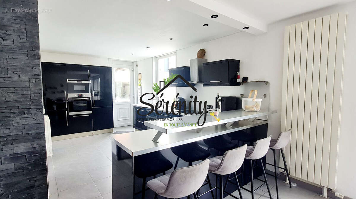 Maison à FRESNES-LES-MONTAUBAN