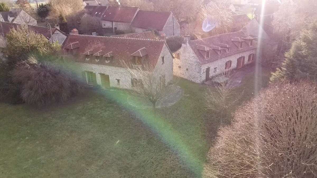 Maison à POIGNY-LA-FORET