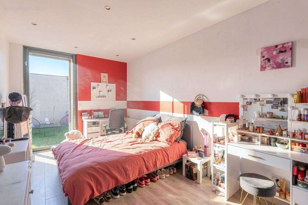 Maison Bron 4 pièce(s) 128.37 m2 plain pied - photo 6