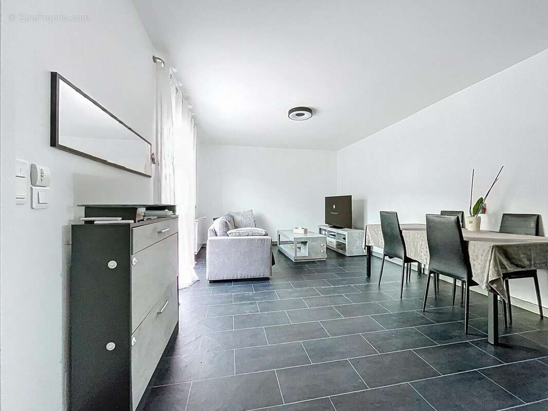 Photo 4 - Maison à VILLENEUVE-LA-GUYARD