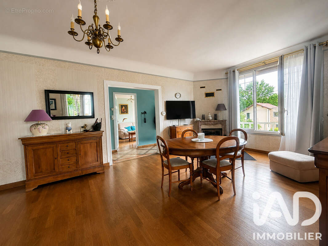 Maison 222 m² à Coulommiers  - photo 4
