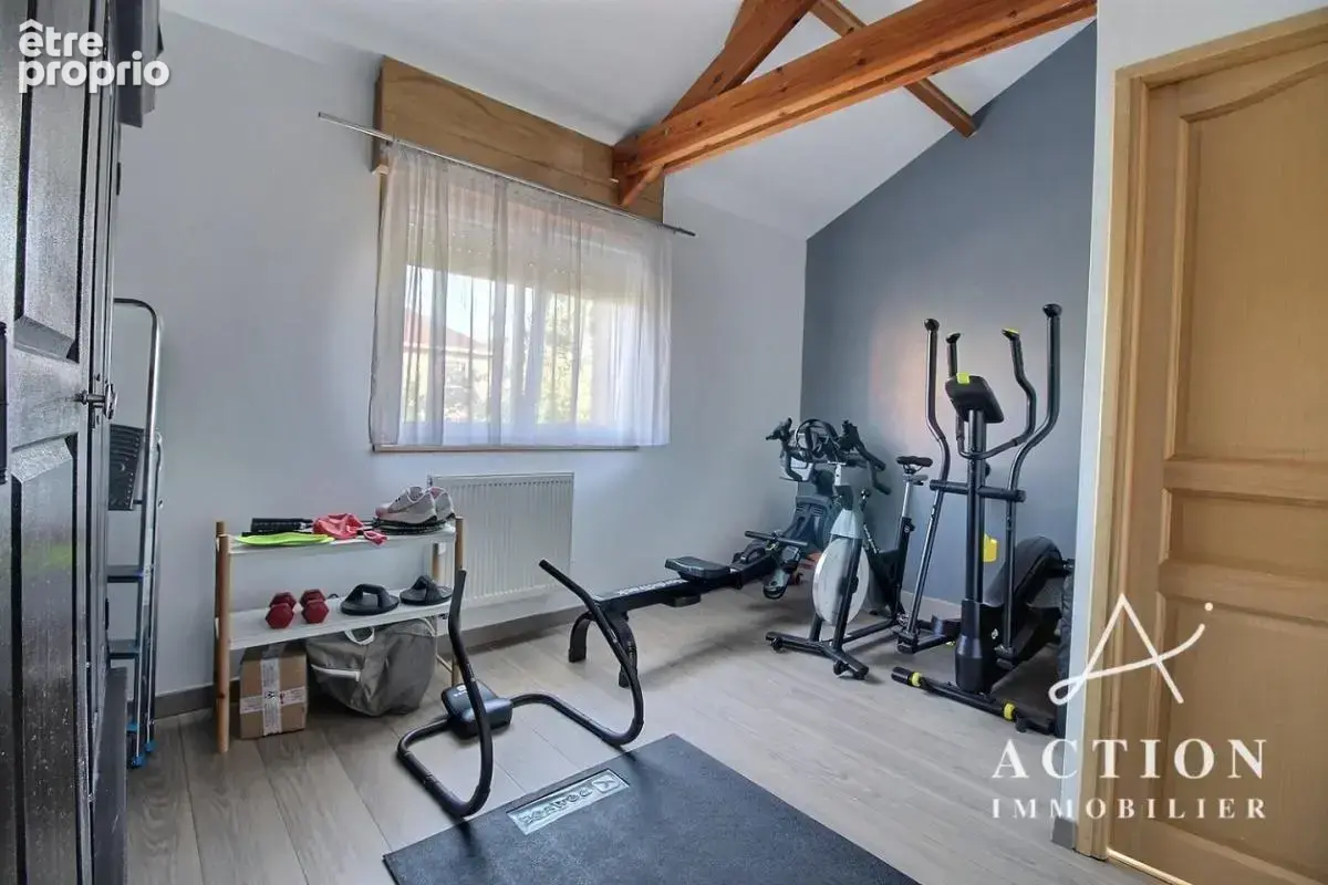 Wattrelos - maison individuelle - 3 chambres - jardin - cave - local proffesionnel - photo 8