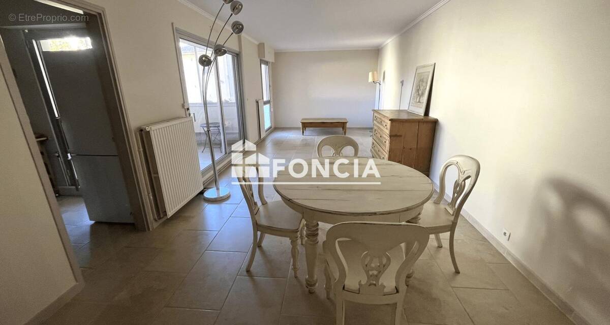 Appartement à UZES
