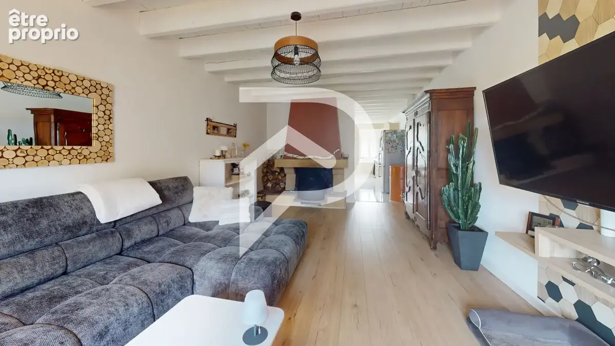 Maison  6 pièce(s) - photo 2