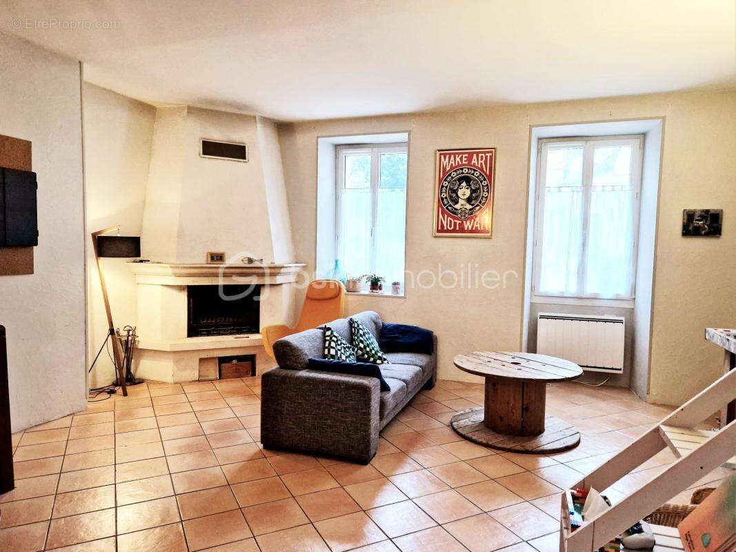 Maison à BAZAINVILLE