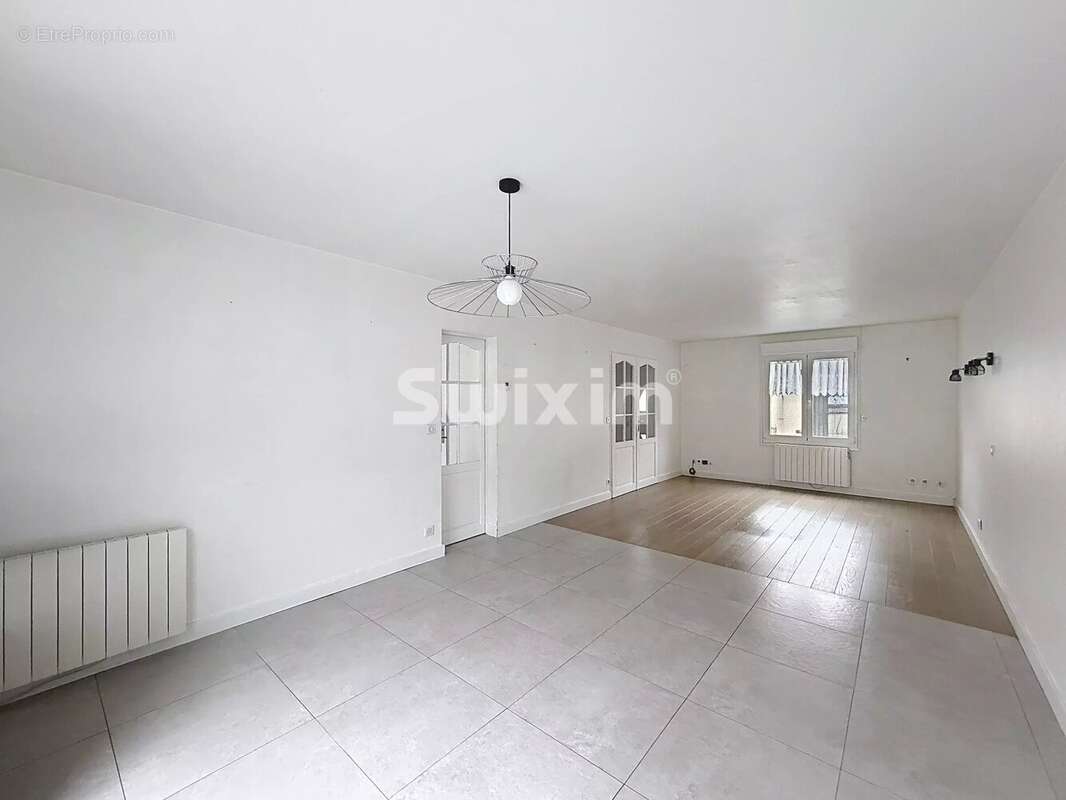 Wattrelos – Maison lumineuse avec jardin, garage et 4 chambres - photo 2