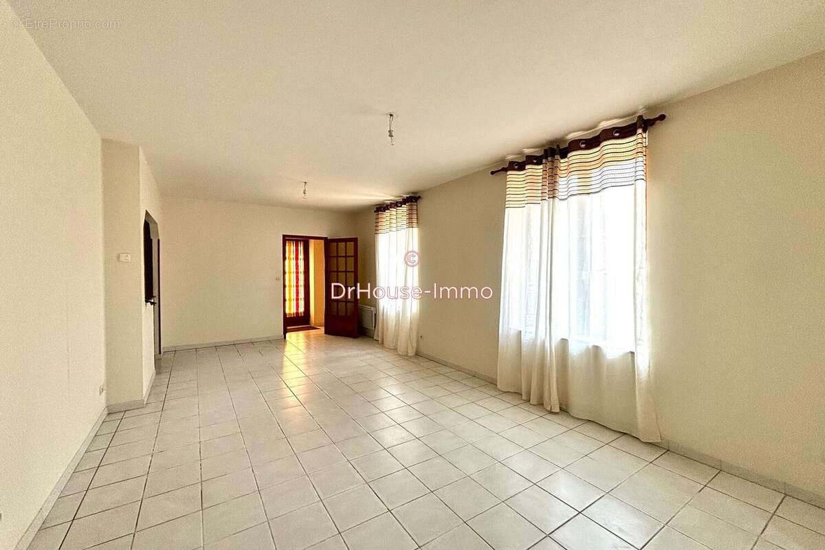 Maison à AIGUES-VIVES