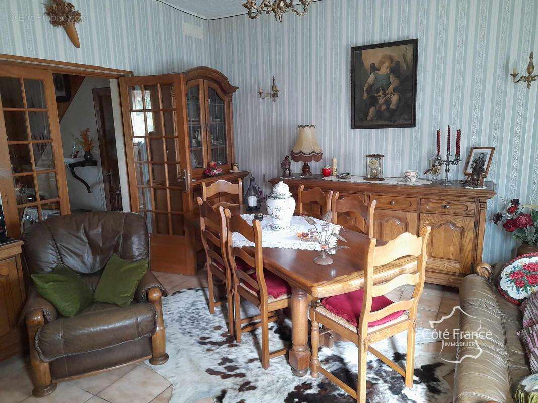 Maison à LA CAPELLE