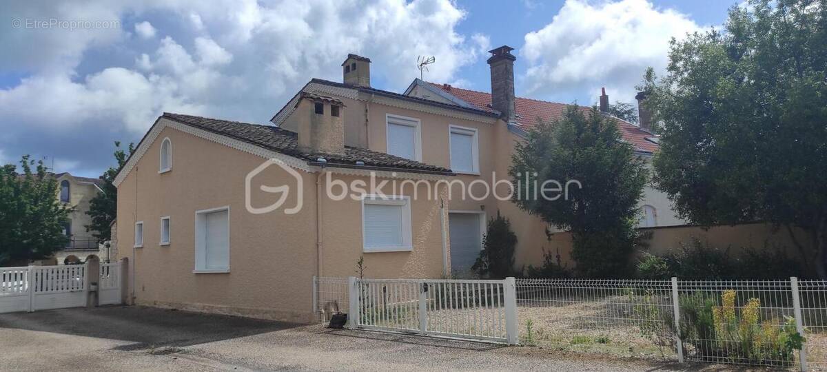 Maison à MONTPON-MENESTEROL