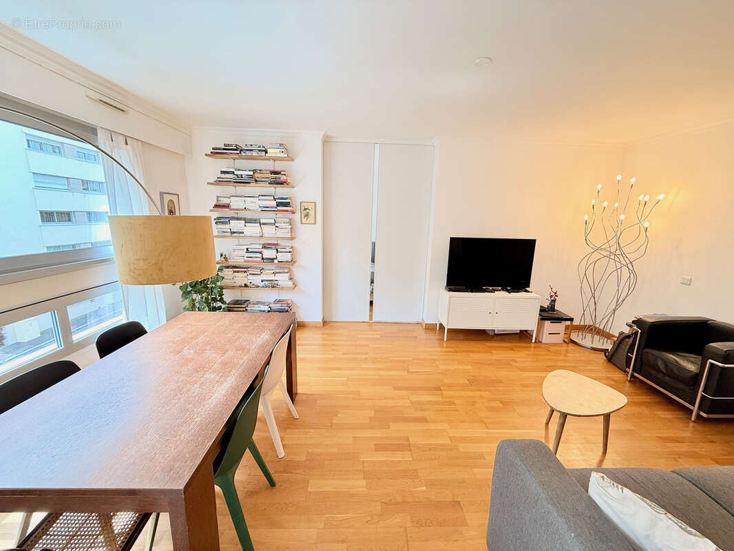 Appartement à FERNEY-VOLTAIRE
