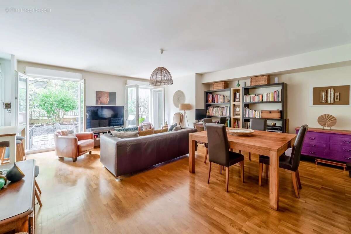 Appartement à PARIS-18E