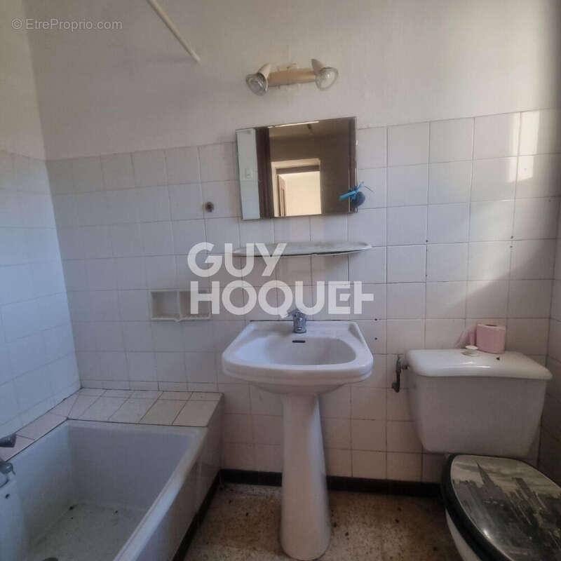 Appartement à ROGNONAS