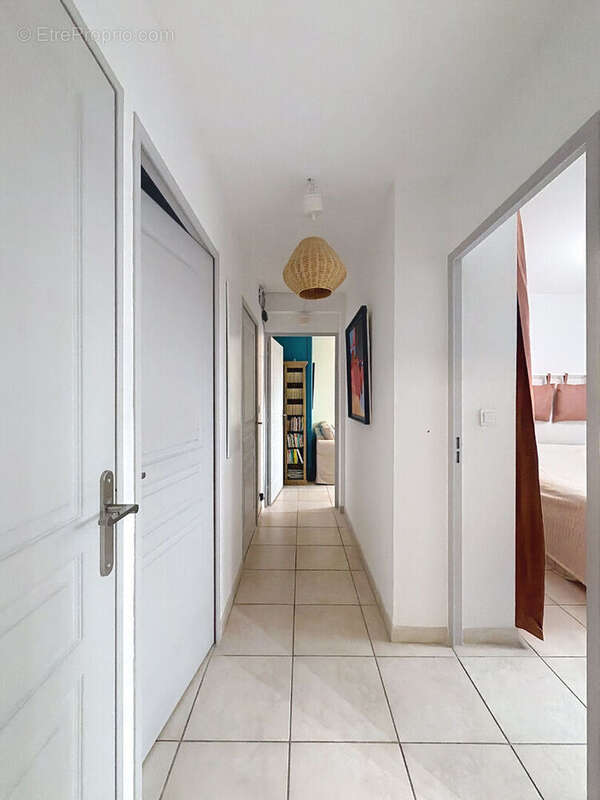 Appartement à VILLENEUVE-LES-AVIGNON