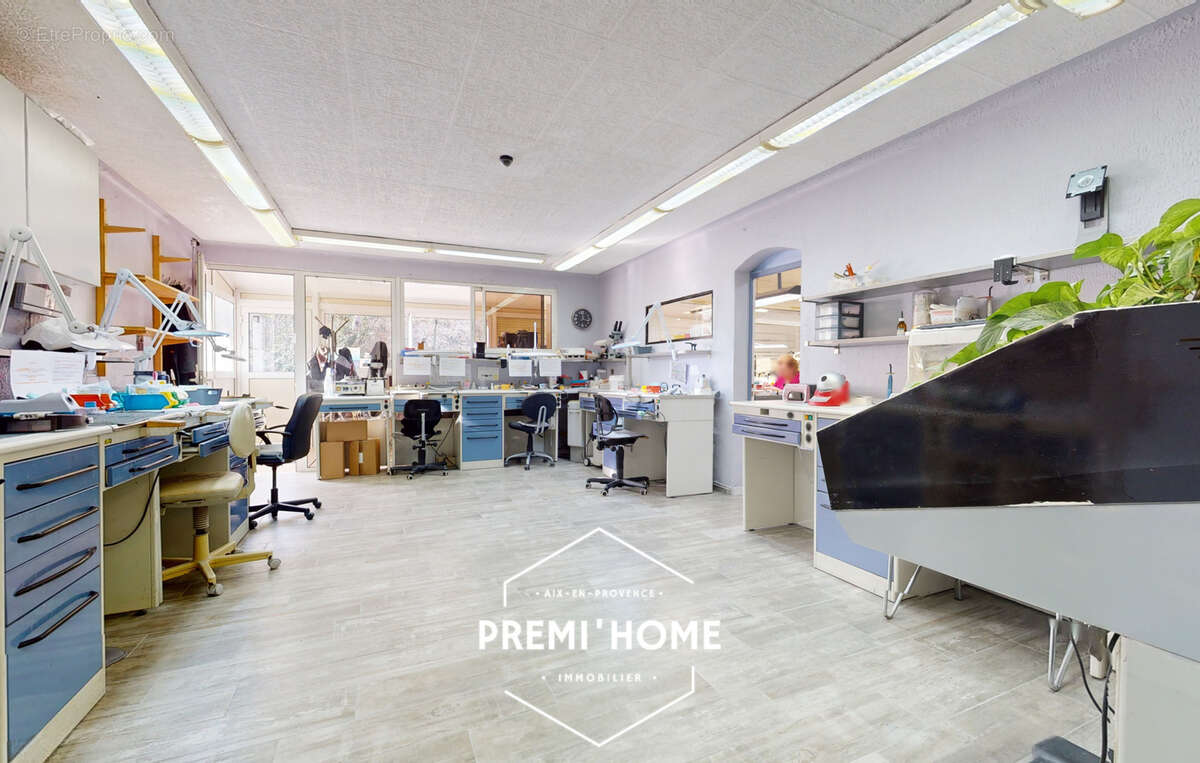 * a vendre local 93m2 quartier axium aix * - photo 5
