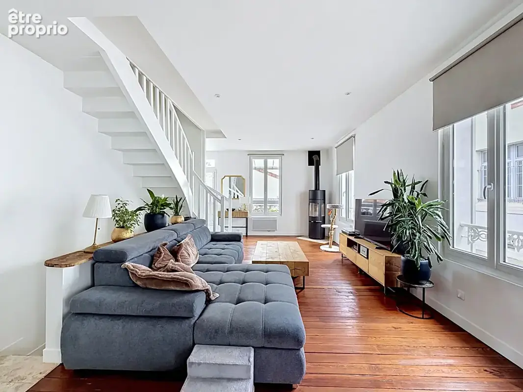 FONTAINEBLEAU - Maison de ville de 107 m² entièrement rénovée - photo 3