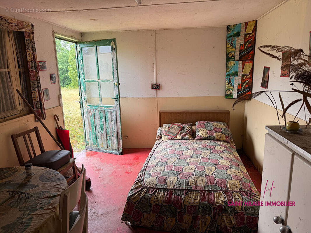 Terrain à SAINT-HILAIRE-SAINT-MESMIN