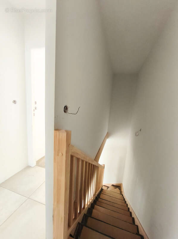 Appartement à PUSIGNAN