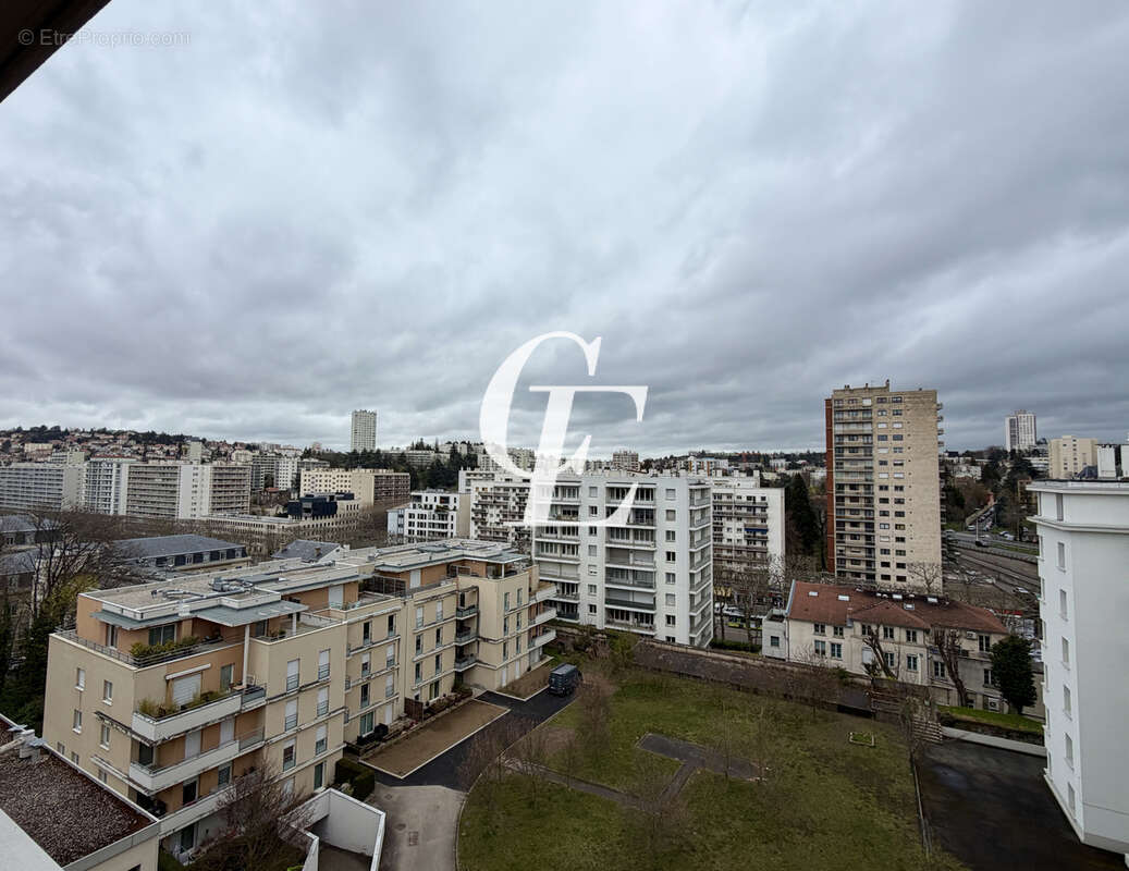 Appartement à SAINT-ETIENNE