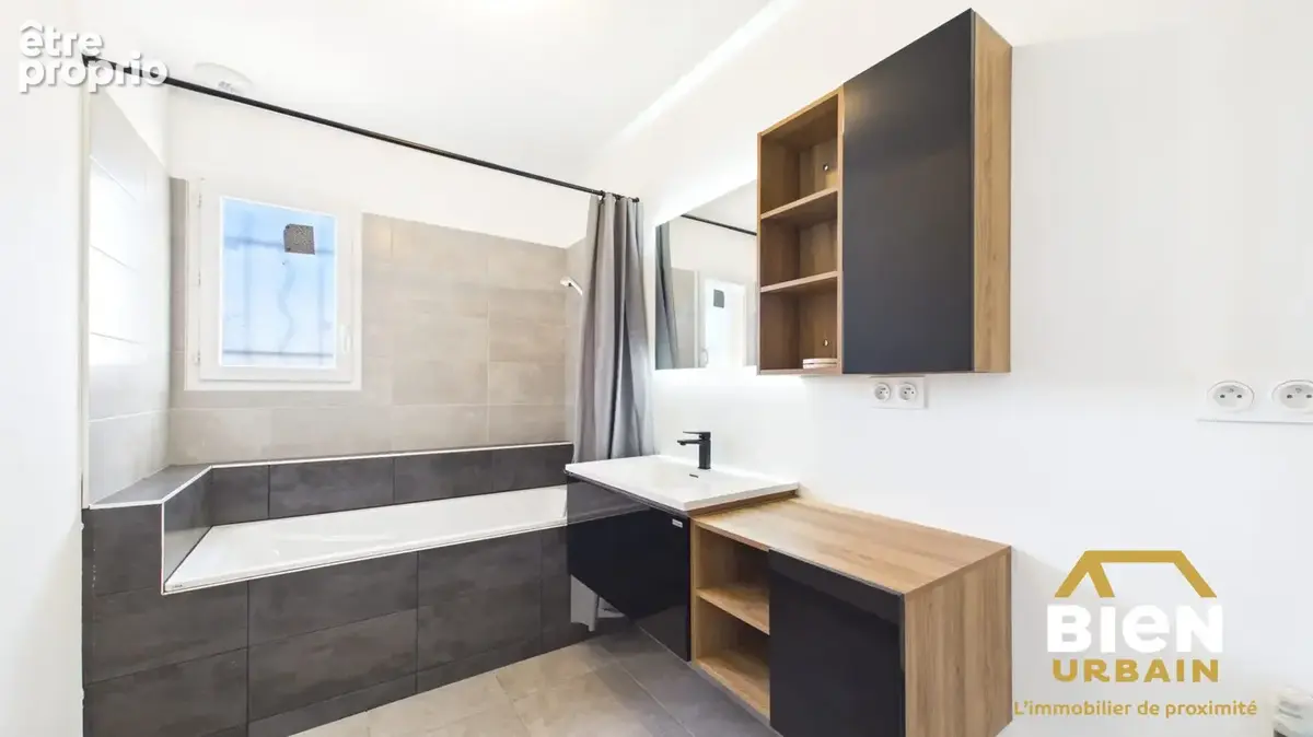 Maison 100 m² à Garons  - photo 9