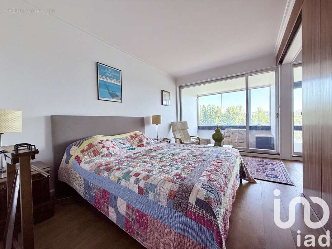 Photo 8 - Appartement à COURBEVOIE