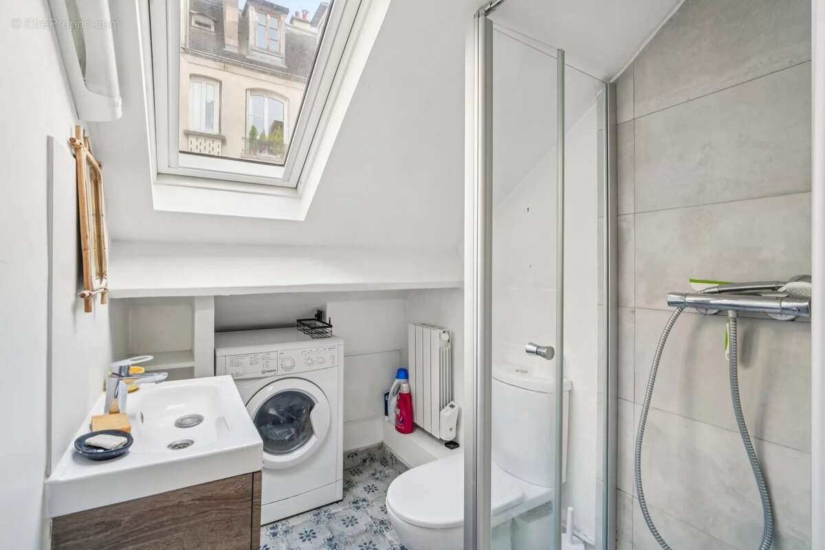 Appartement à NEUILLY-SUR-SEINE