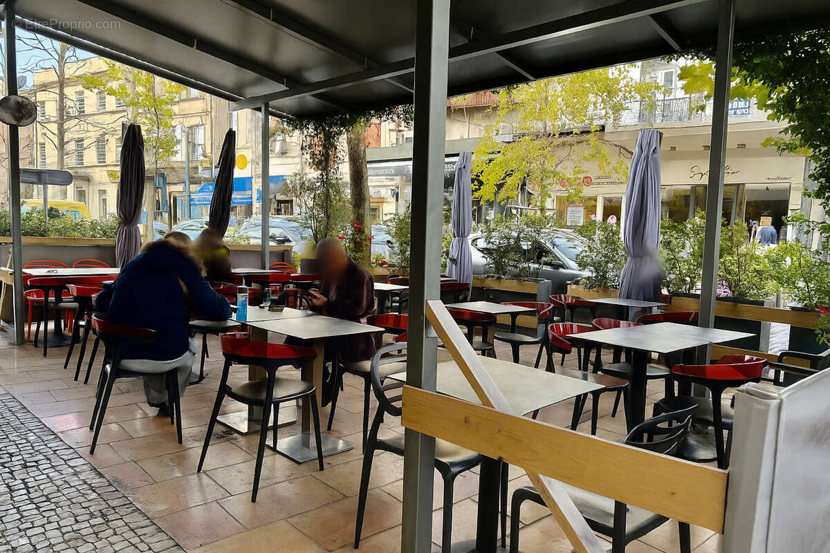 Commerce à CHATEAURENARD