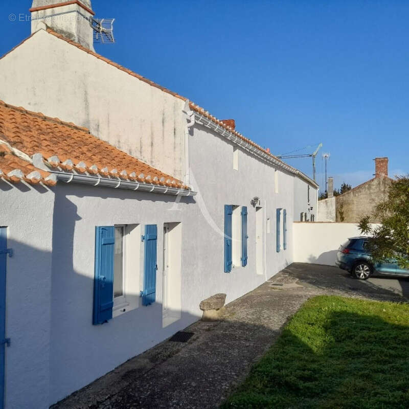 EXCLUSIVITÉ - Charmante maison en pierre à LA GUERINIERE - photo 10