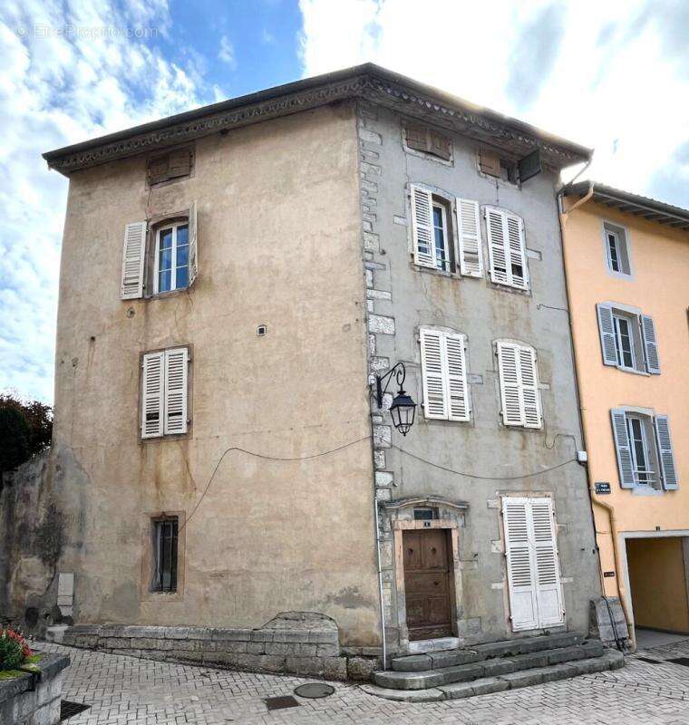 Appartement à ARINTHOD